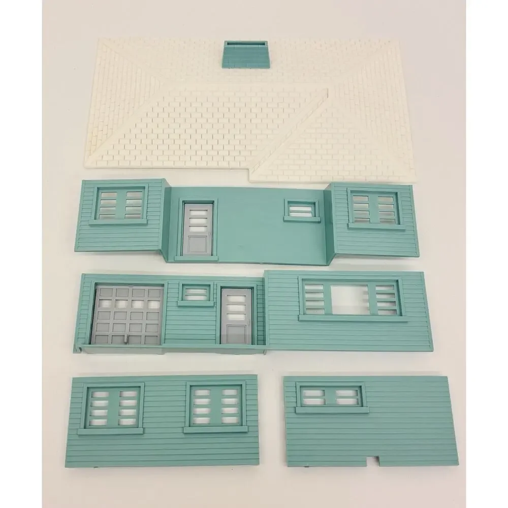 Plasticville O & S Gauge Ranch House Turquoise w/ White Roof Gray Door 1705-129